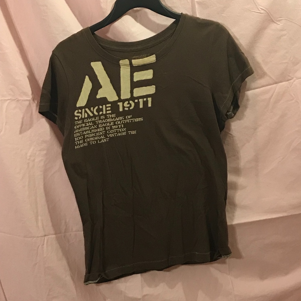 Brown American Eagle T-Shirt with Vintage Design
